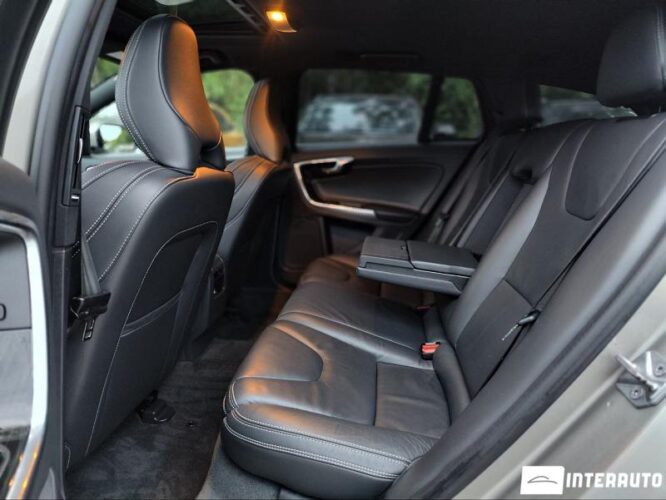 Volvo V 60 36 interauto-car