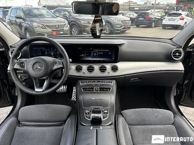 Mercedes E 220 38 interauto-car