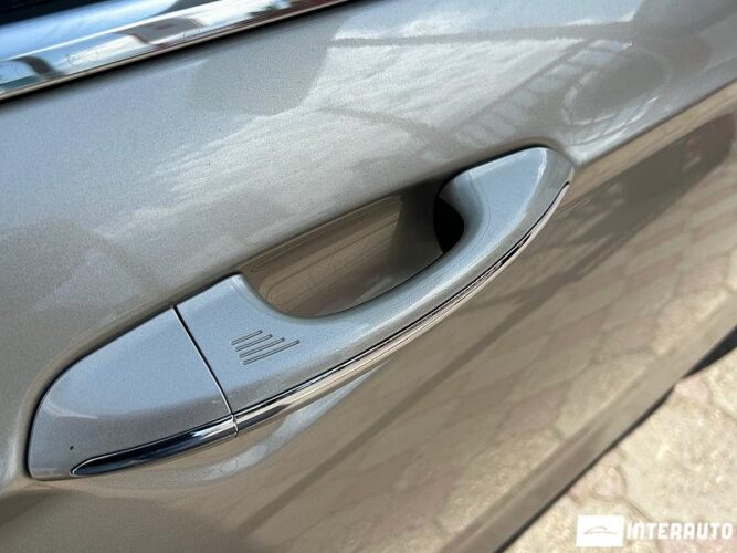 Ford Fusion 33 interauto-car