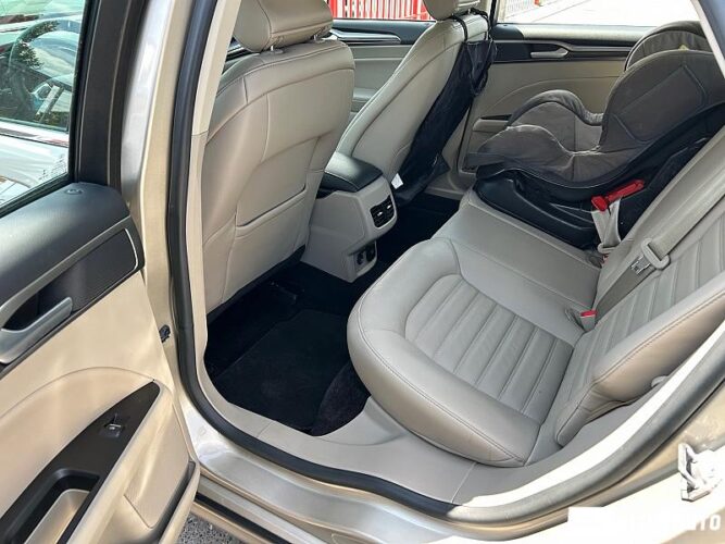 Ford Fusion 45 interauto-car