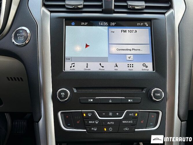 Ford Fusion 41 interauto-car