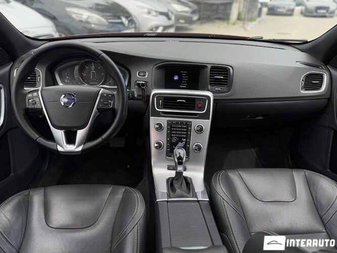 Volvo V 60 43 interauto-car