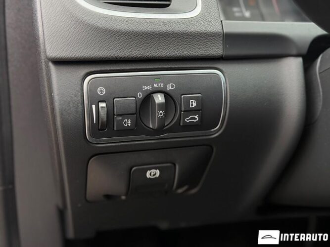 Volvo V 60 41 interauto-car