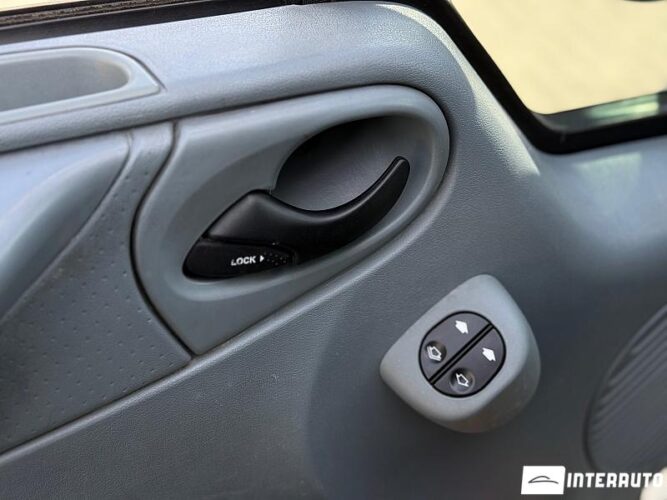 Ford Transit 28 interauto-car