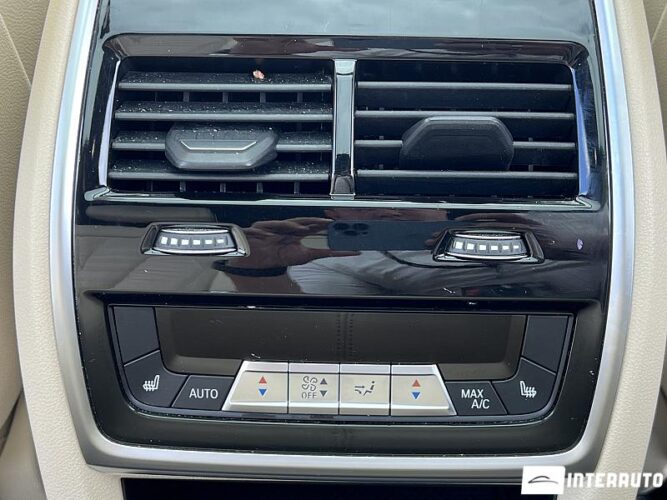 BMW X5 4.0i 49 interauto-car