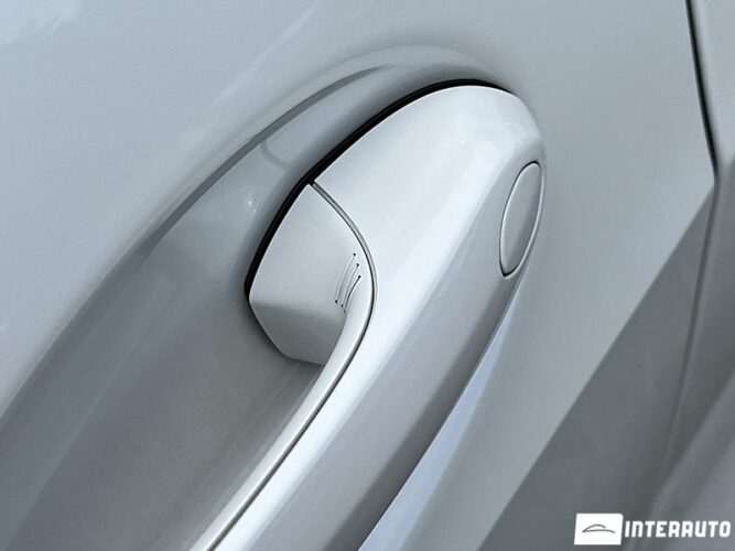 BMW X5 4.0i 52 interauto-car