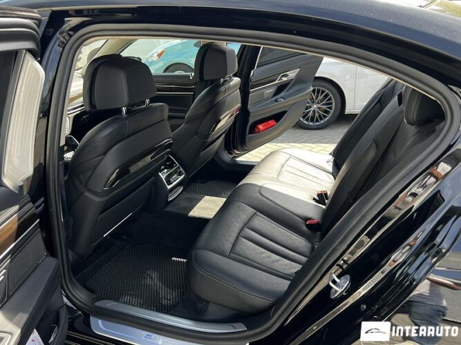 BMW 740e 41 interauto-car