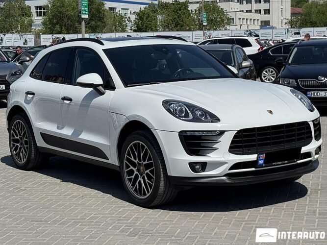 Porsche Macan 41 interauto-car