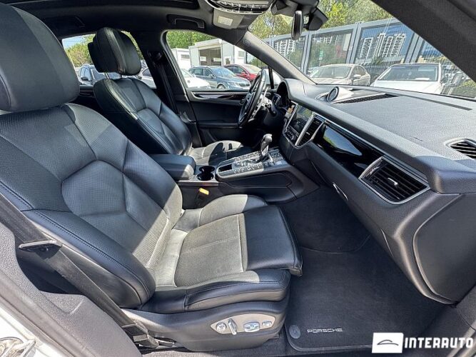 Porsche Macan 56 interauto-car