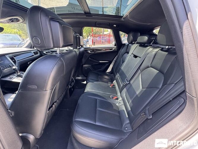 Porsche Macan 60 interauto-car