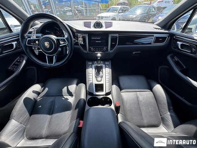Porsche Macan 48 interauto-car
