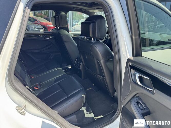 Porsche Macan 62 interauto-car