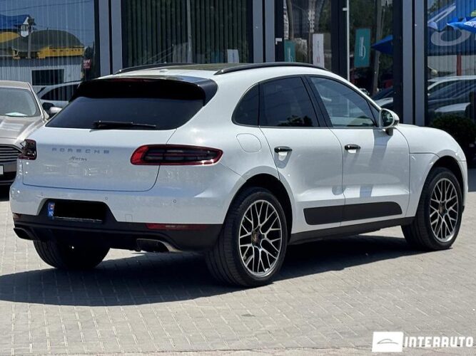 Porsche Macan 40 interauto-car