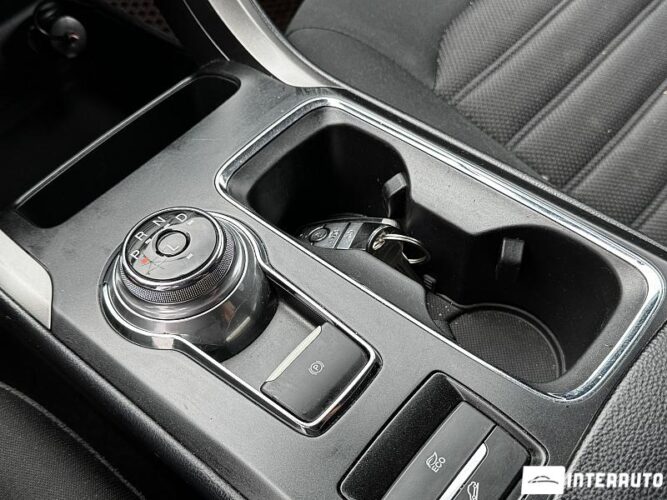 Ford Fusion 39 interauto-car