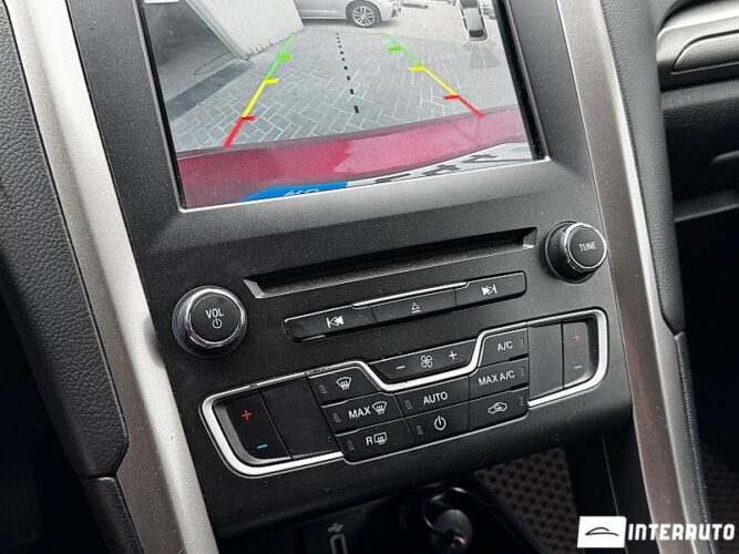 Ford Fusion 38 interauto-car