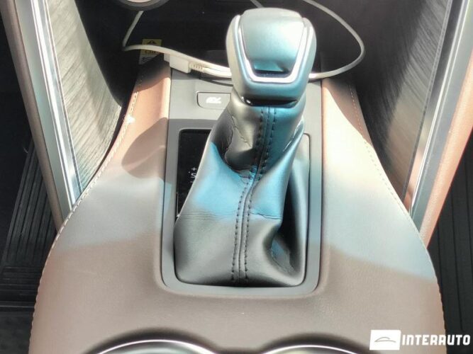 Toyota Venza 49 interauto-car