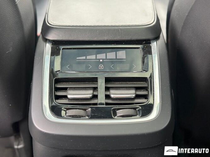 Volvo XC 90 53 interauto-car