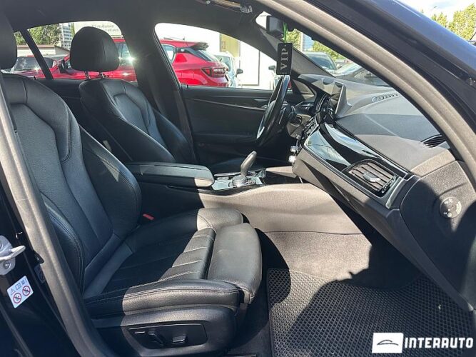 BMW 530e 49 interauto-car