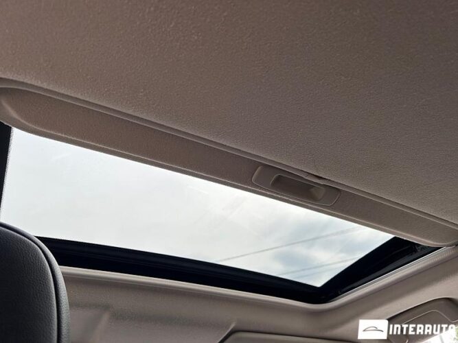 Mitsubishi Outlander 49 interauto-car