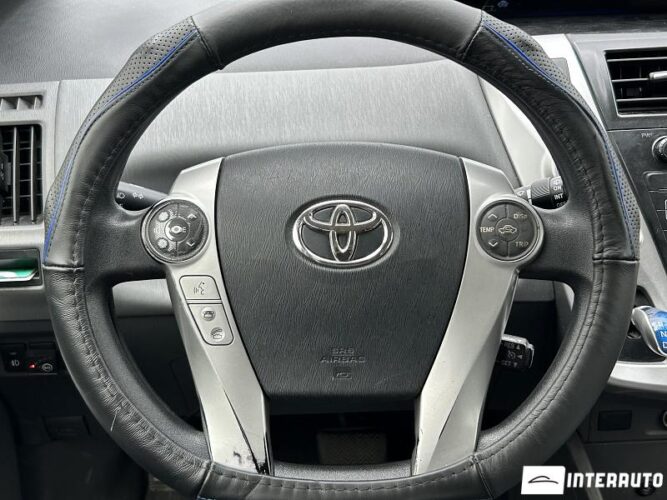 Toyota Prius Plus / V 41 interauto-car