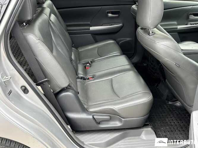 Toyota Prius Plus / V 46 interauto-car