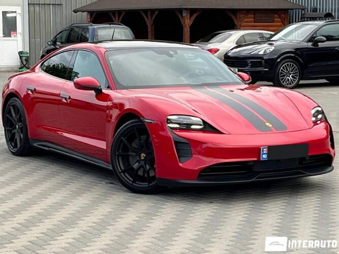 Porsche Taycan GTS 34 interauto-car