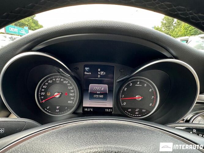 Mercedes C 300 42 interauto-car