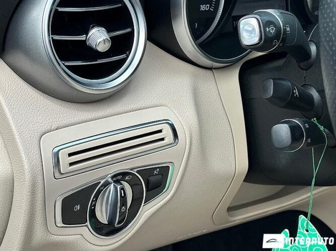 Mercedes C 300 41 interauto-car