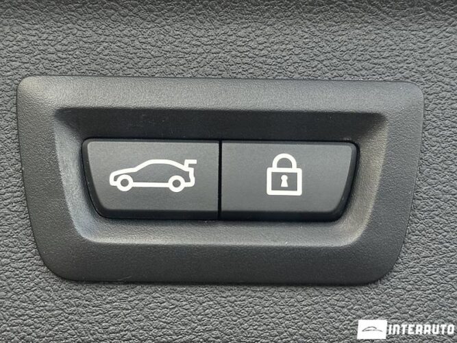 BMW X3 3.0i 57 interauto-car