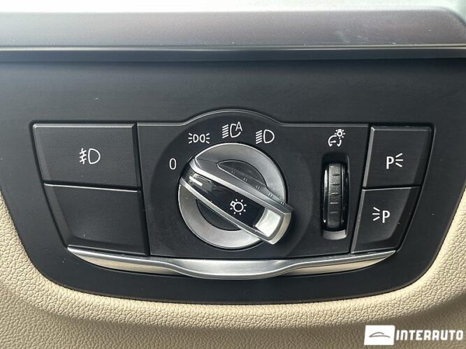 BMW X3 3.0i 54 interauto-car