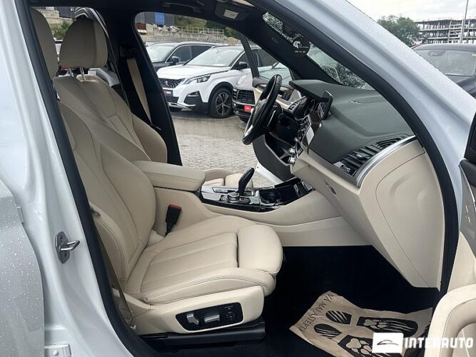 BMW X3 3.0i 51 interauto-car