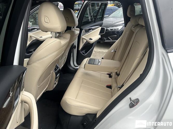 BMW X3 3.0i 47 interauto-car