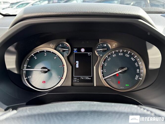 Toyota Land Cruiser Prado 47 interauto-car