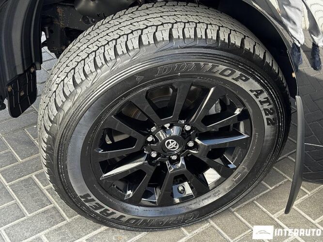 Toyota Land Cruiser Prado 58 interauto-car