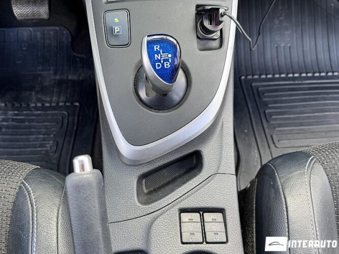 Toyota Auris 41 interauto-car