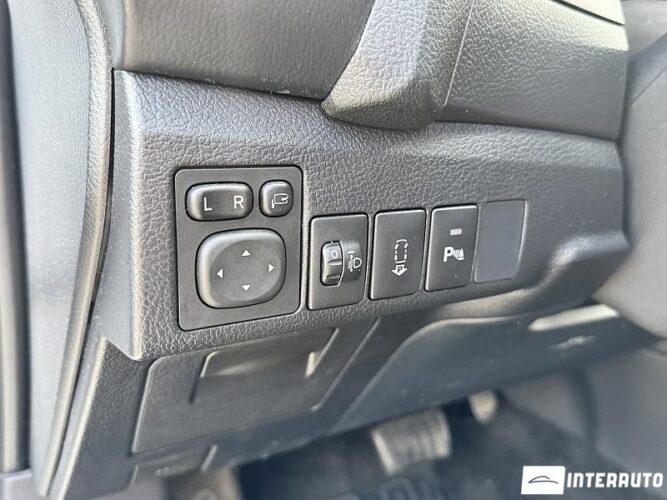 Toyota Auris 49 interauto-car