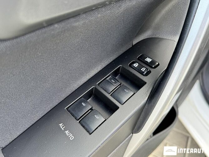 Toyota Auris 48 interauto-car