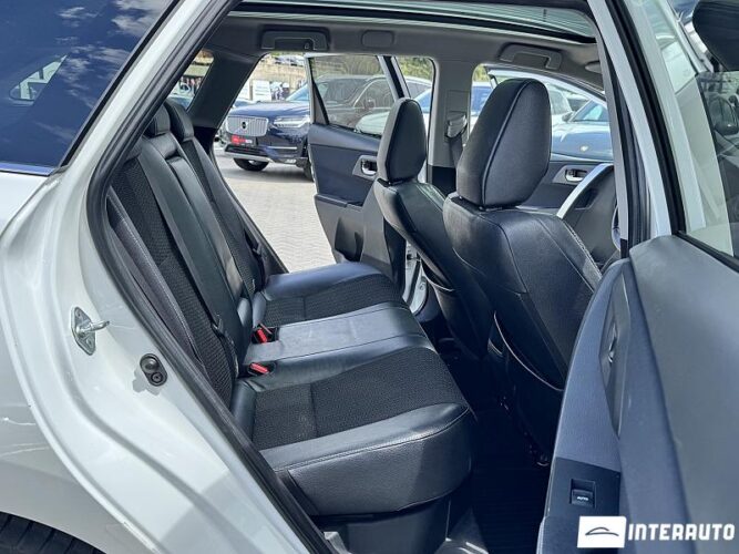 Toyota Auris 43 interauto-car