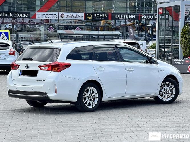 Toyota Auris 33 interauto-car