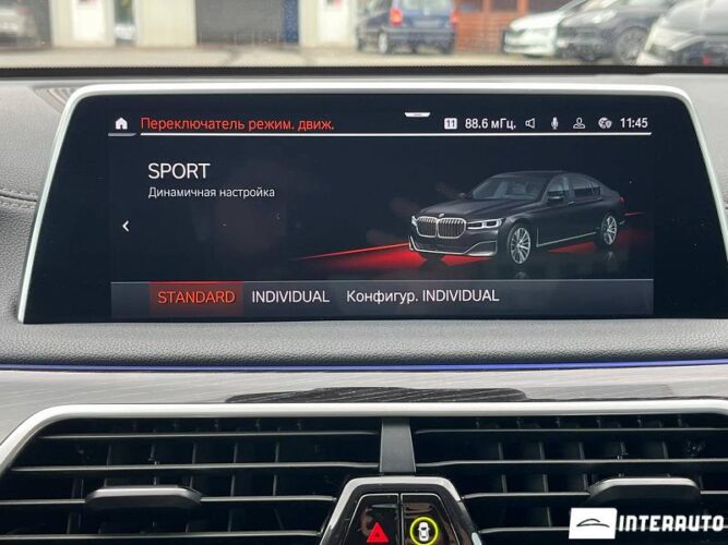 BMW 745e Plug-in hybrid 43 interauto-car