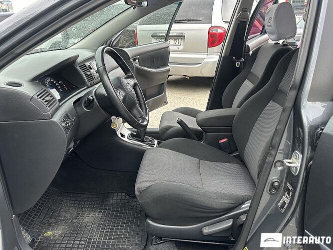 Toyota Corolla 33 interauto-car