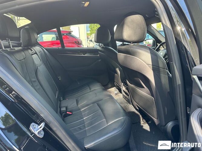 BMW 530e 50 interauto-car