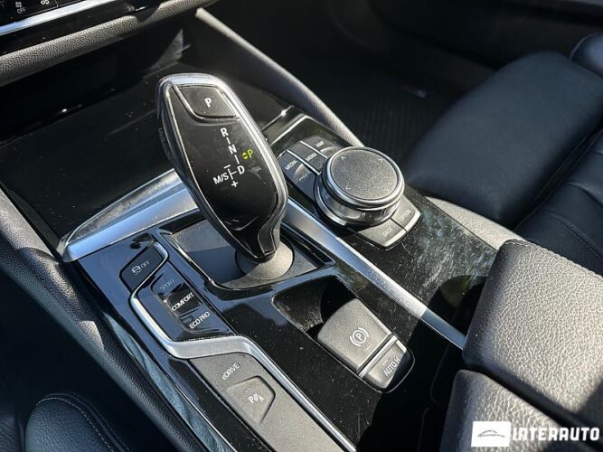 BMW 530e 48 interauto-car