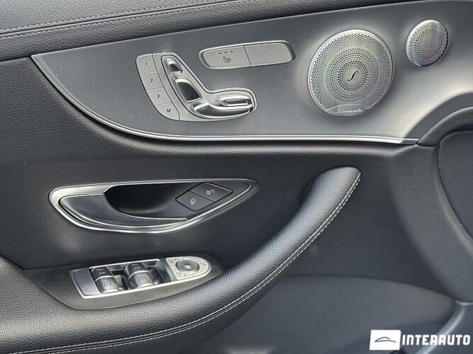 Mercedes E 220 37 interauto-car