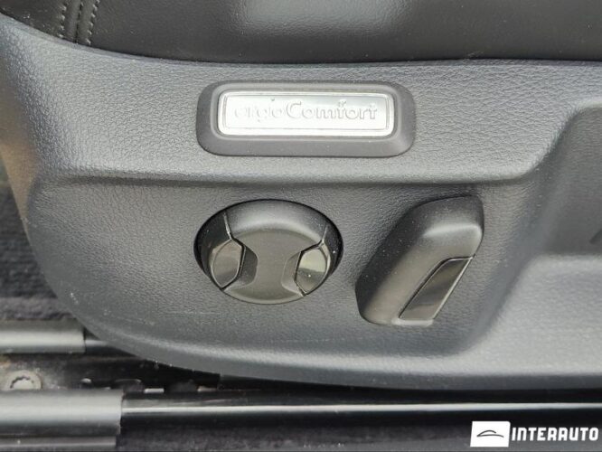 Volkswagen Passat GTE 44 interauto-car