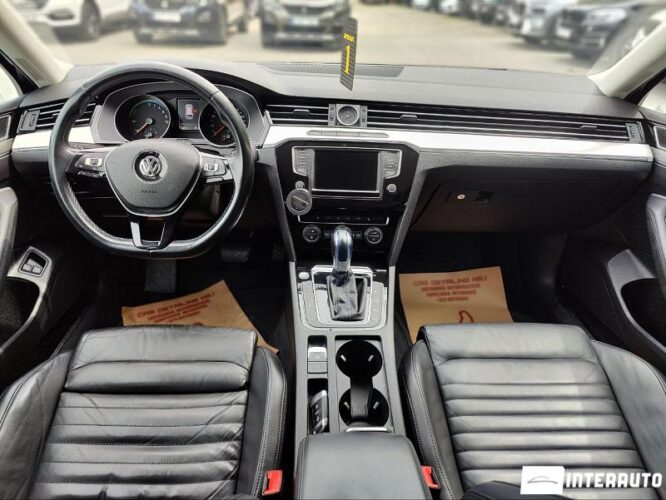 Volkswagen Passat GTE 35 interauto-car