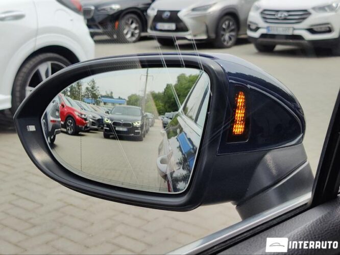 Volkswagen Passat GTE 46 interauto-car