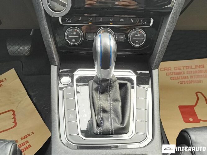 Volkswagen Passat GTE 42 interauto-car