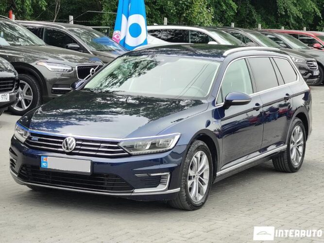 Volkswagen Passat GTE 29 interauto-car