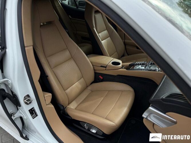 Porsche Panamera 47 interauto-car